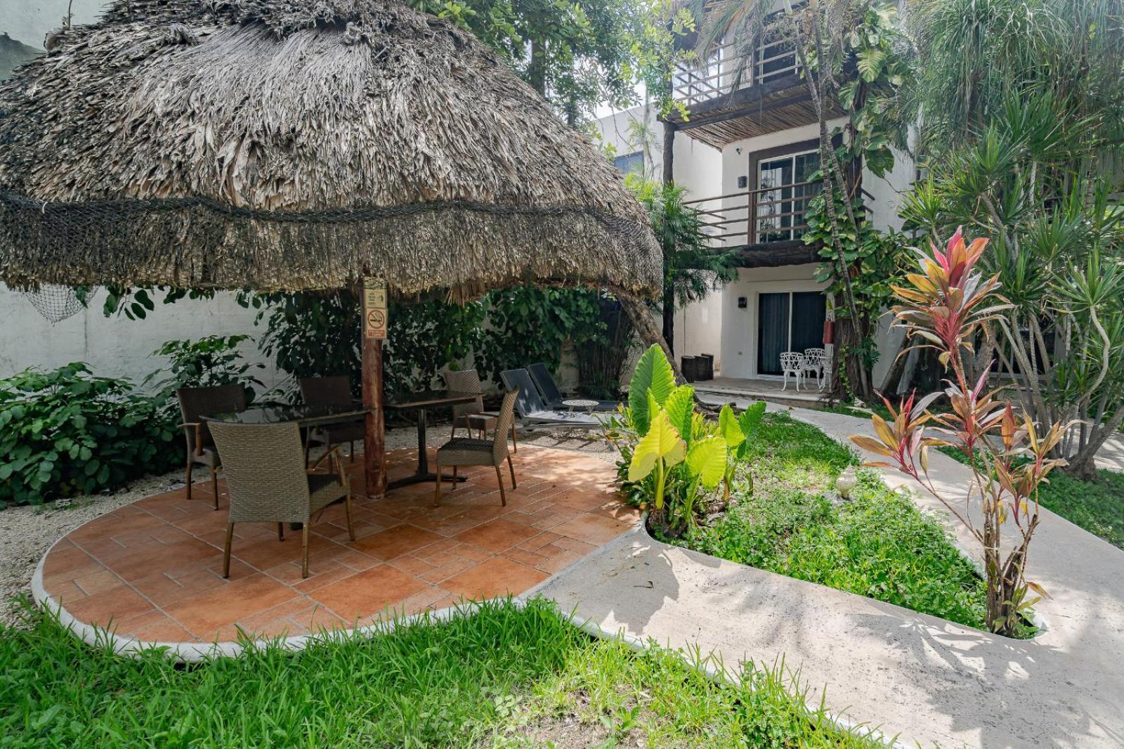 Mayan Art Hotel 10 Avenue Плая-дель-Кармен Экстерьер фото